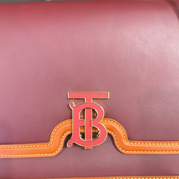 Brand New Medium calf Leather TB Bag - Crossbody cum Shoulder - Picture 7 of 8